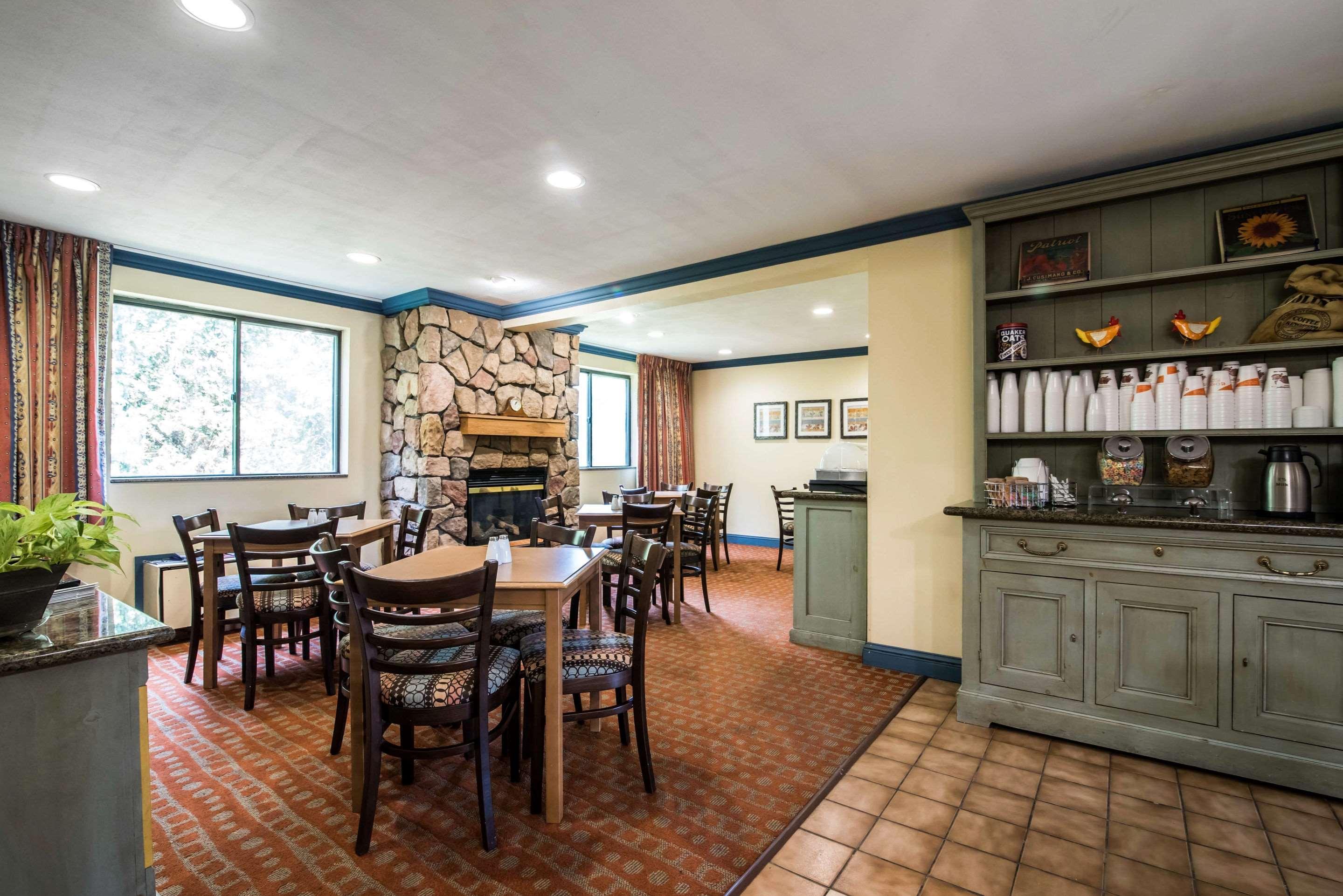 Quality Inn Cortland - University Area Exterior foto